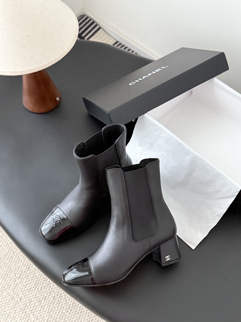 Ch**el boots